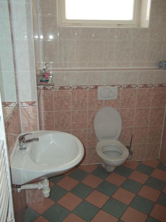 Hotel Marina Hermanuv Mestec Extérieur photo