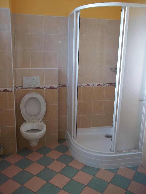 Hotel Marina Hermanuv Mestec Extérieur photo