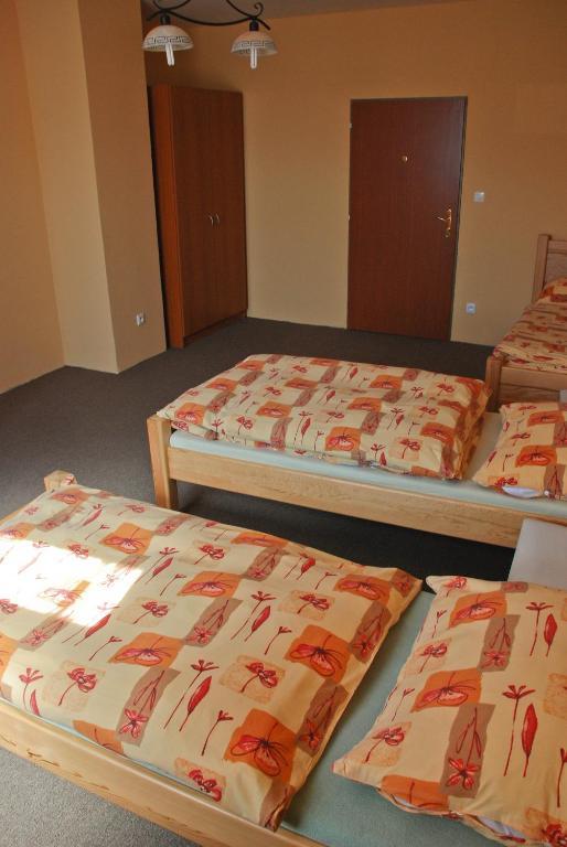 Hotel Marina Hermanuv Mestec Chambre photo