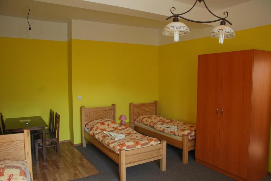 Hotel Marina Hermanuv Mestec Chambre photo