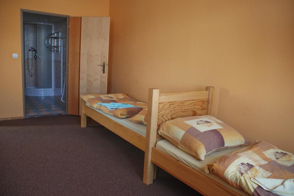 Hotel Marina Hermanuv Mestec Chambre photo